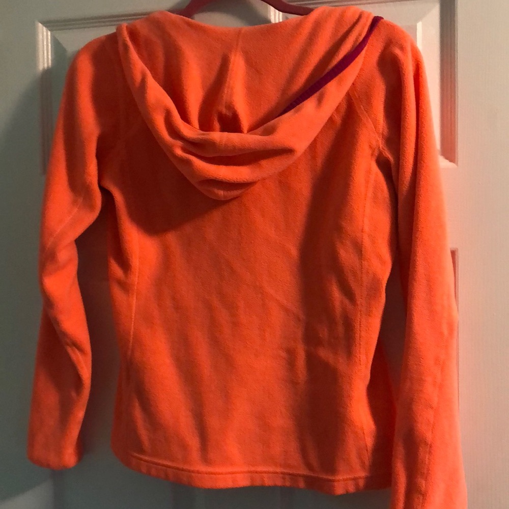 The North Face women’s zip up fleece - Picture 4 of 4